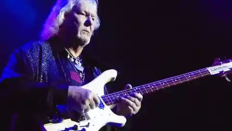 Yes Bassist Chris Squire Dies at 67