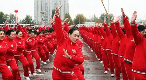 Watch 18,000 Chinese Pensioners Dance to Break World Record