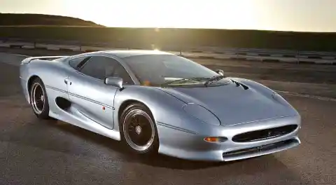 Top 10 Fastest Cars In The World